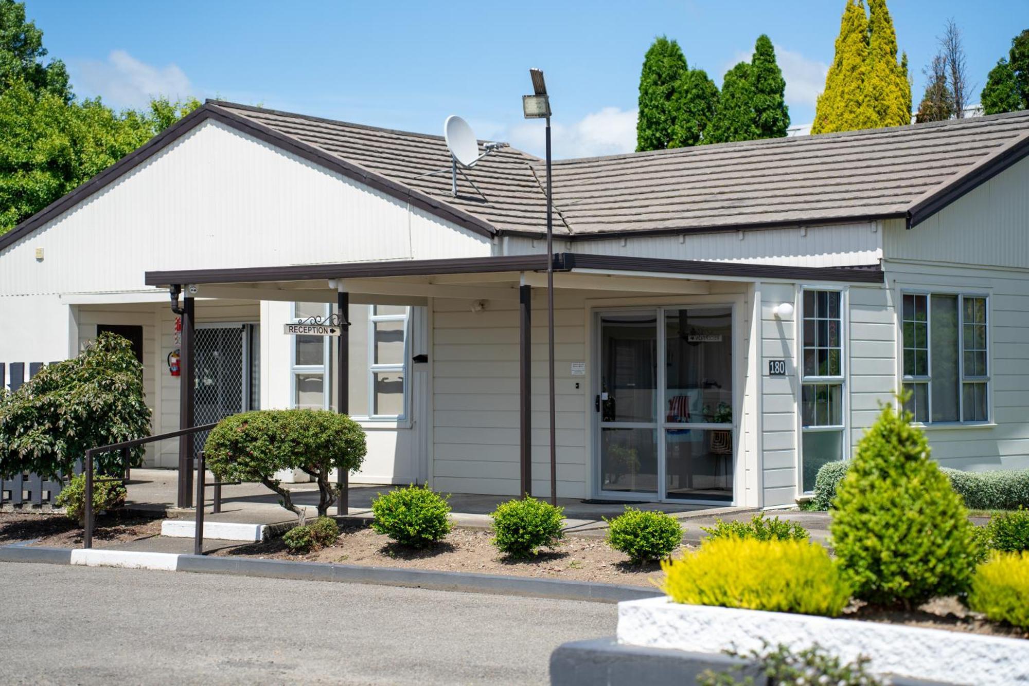 Viking Lodge Motel Tahoraiti Exterior photo
